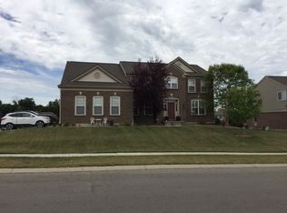 8358 Courtier Ln, Cleves, OH 45002