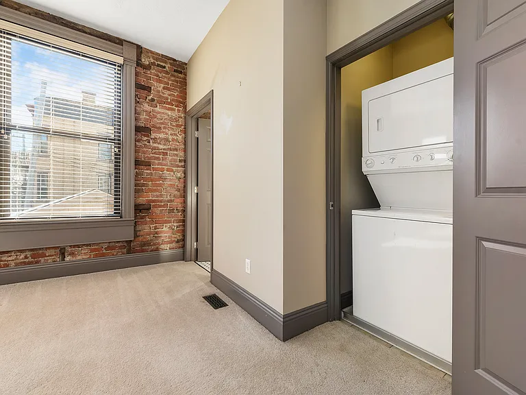 344 E 8th Ave #3 — Photo 9