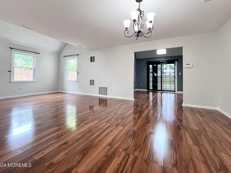 15 Cummings Ct — Photo 5