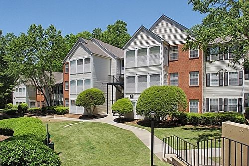 Well manicured ground