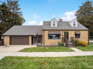 1252 Shuler St, Elgin, IL 60123