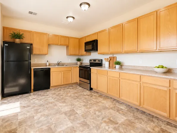 Watford Flats, 2751 116th Ave NW Unit Q, Watford City, ND 58854