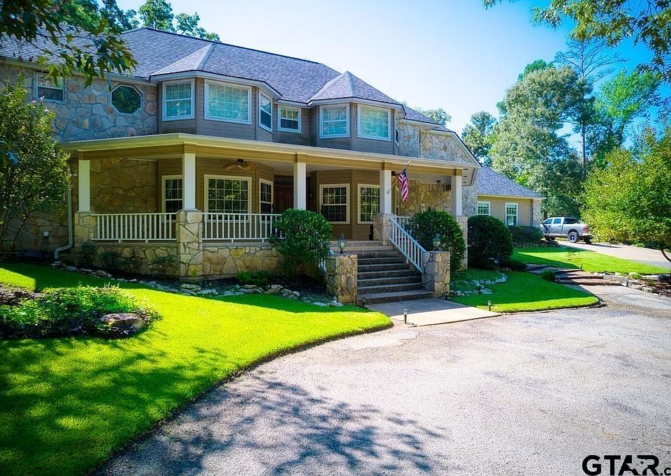 1st image of 102 Kerwood Pl