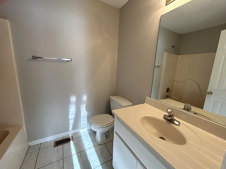 Barrington Townhomes — Photo 15