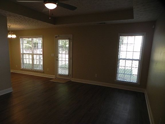 5th image of 5113 Briarwood Ct