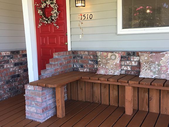 Front Entry Wooden Deck Seat