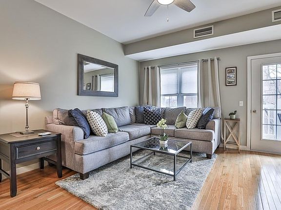 5th image of 8 Walnut St Unit 312