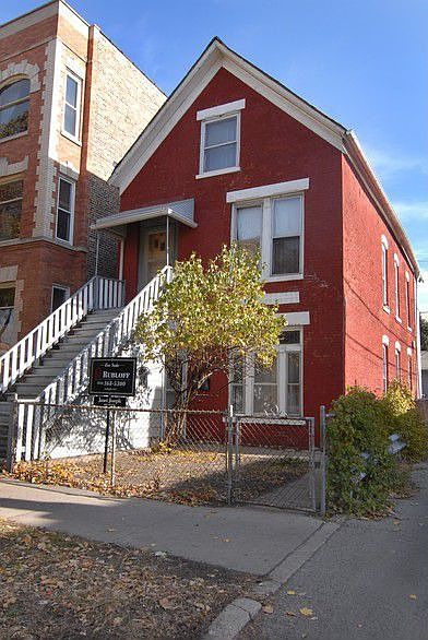 2nd image of 815 N Leavitt St