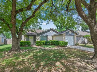 10106 Shadow Pine Dr, Houston, TX 77070