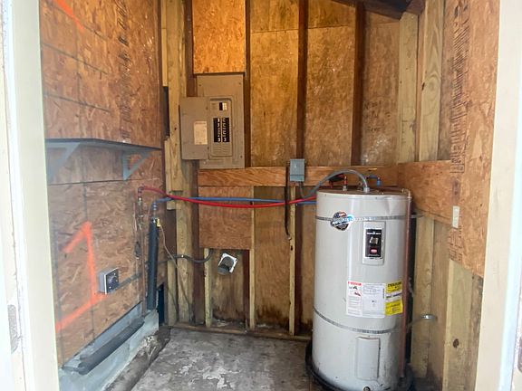 5th image of 506 Myrtle St