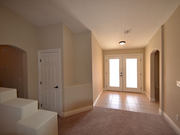 3rd image of 2520 Blue Ave