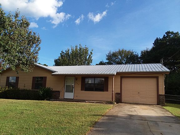 2nd image of 223 Dahlia Dr