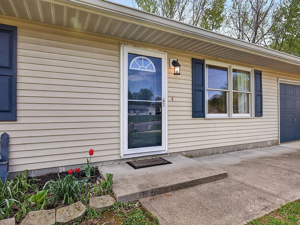 1st image of 433 S Tulip Tree Ct