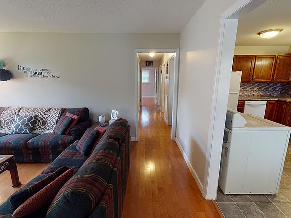 3rd image of 1223 Ledford Ave