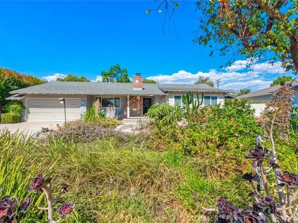 855 W 10th St, Claremont, CA 91711