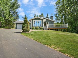 810 Rosemary Ln, Baraboo, WI 53913