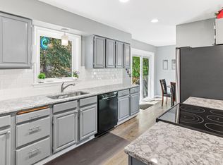 156 Tower Heights Rd, Prescott, WI 54021