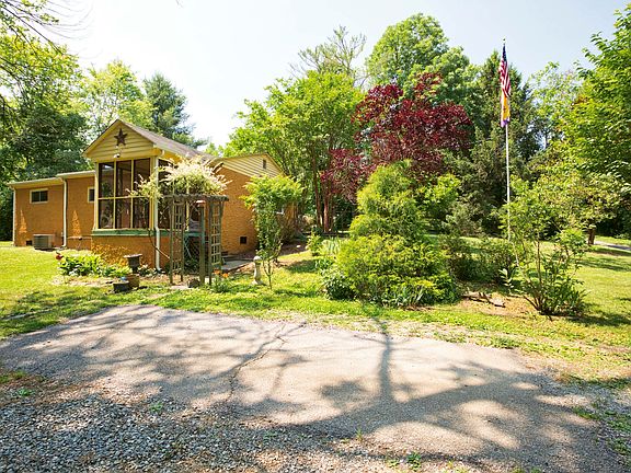 4th image of 1500 Epperly Ln