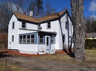 39 River St, Russell, MA 01071