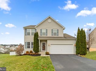 19 Malek Dr, Hanover, PA 17331