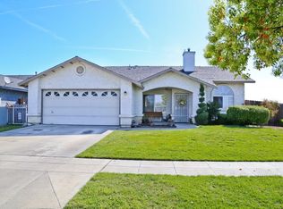 2499 S Roughrider Ave, Fresno, CA 93725