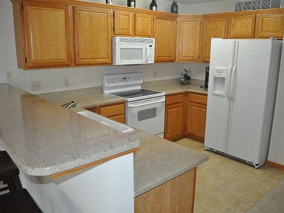 5th image of 6905 Milan Dr