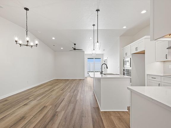 5th image of 3345 S Nelson St