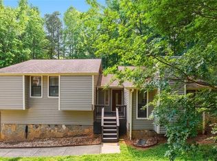 8616 Wood Springs Ct, Douglasville, GA 30135