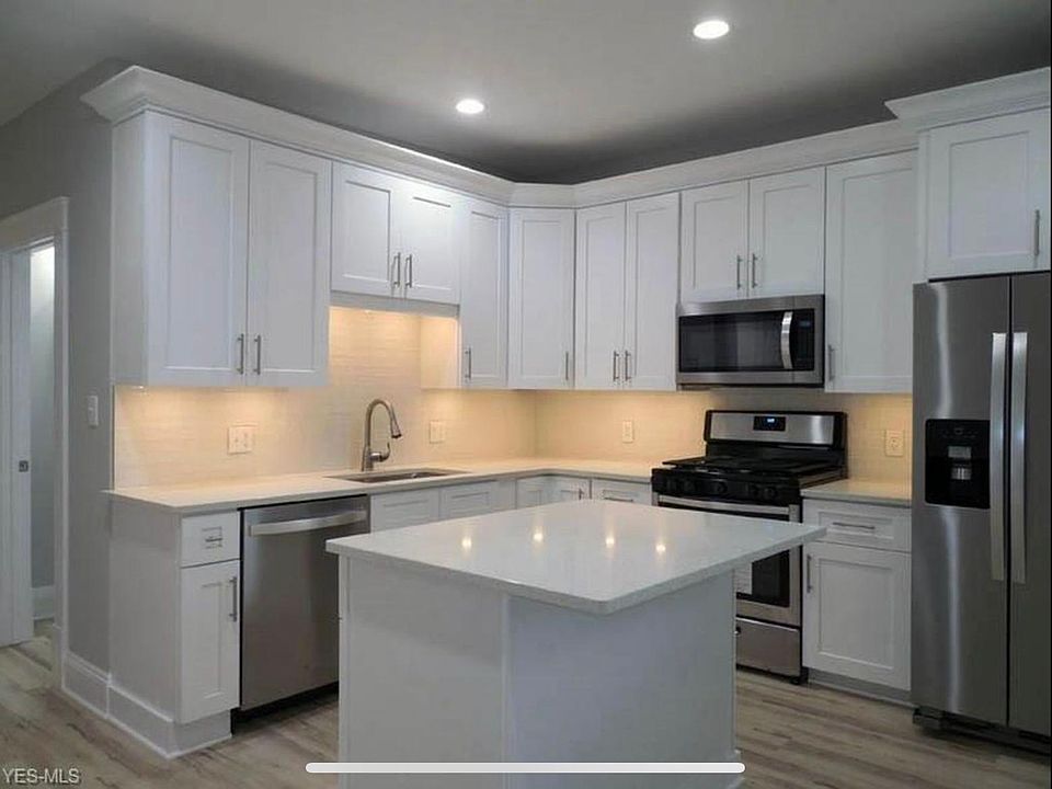 1st image of 1441 W 58th St #A