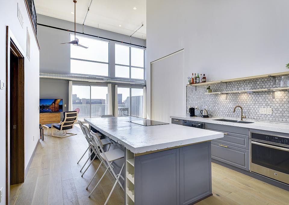 1st image of 521 S 7th St Unit 706