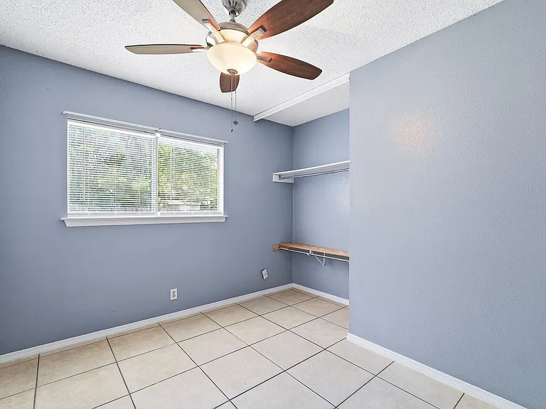 6210 Valley Queen — Photo 19