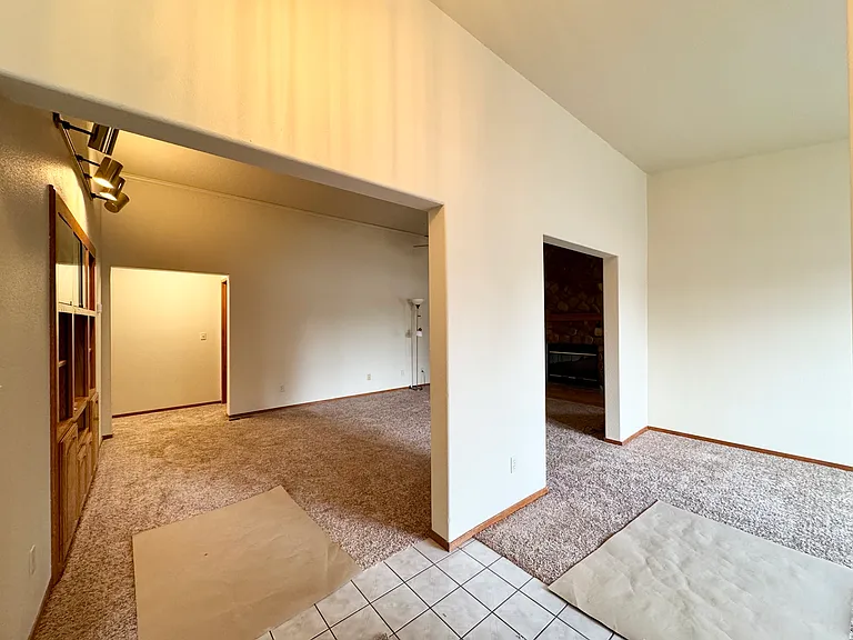 721 William Ct — Photo 2