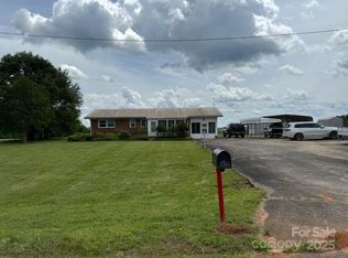 2165 McCraw Rd, Mooresboro, NC 28114