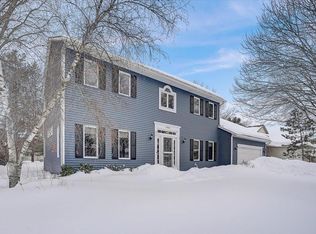 5484 Jenni Ln, White Bear Township, MN 55110