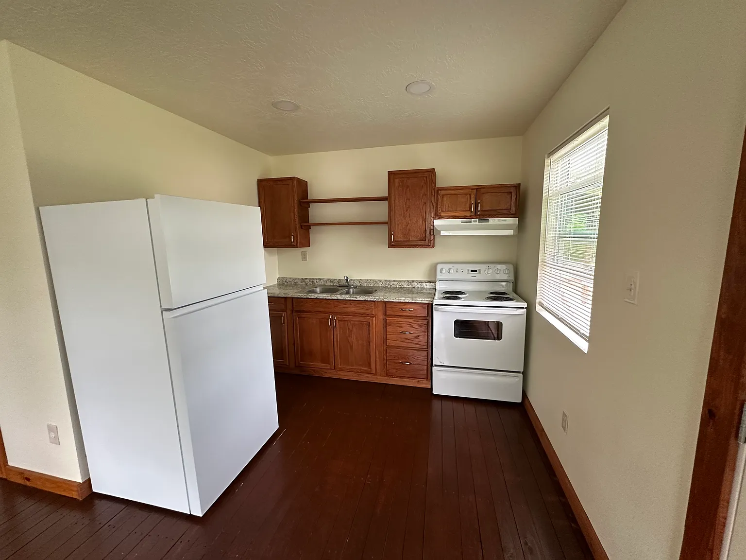1 bed, $550 — Photo 2