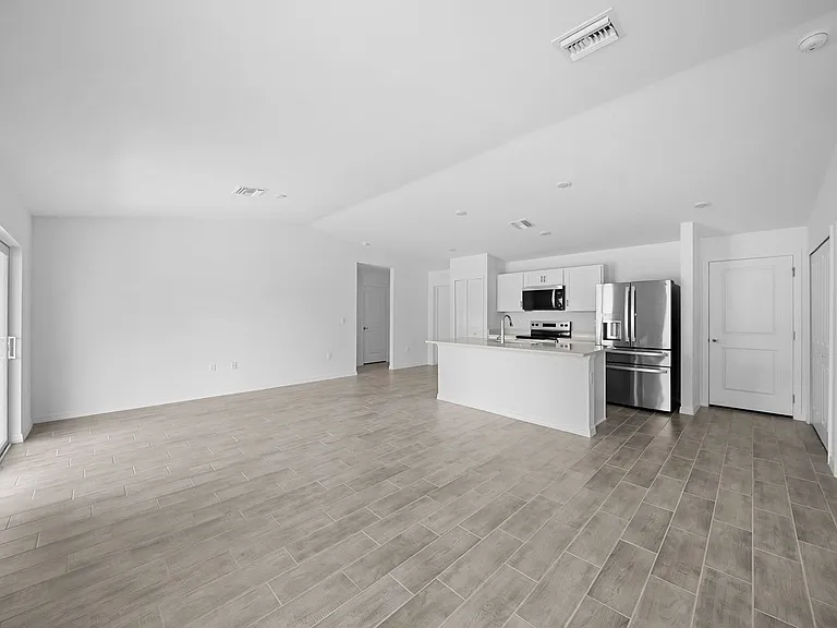 2815 24th St W — Photo 6