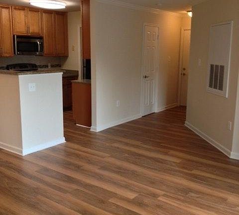 4th image of 5805 Woodlawn Gable Dr APT F