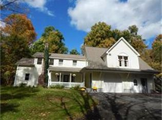 751 N East St, Amherst, MA 01002