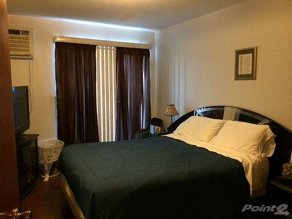 5th image of 139 Bay 20th St #1