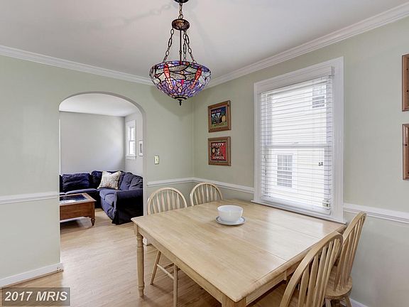 5th image of 1313 S Quincy St