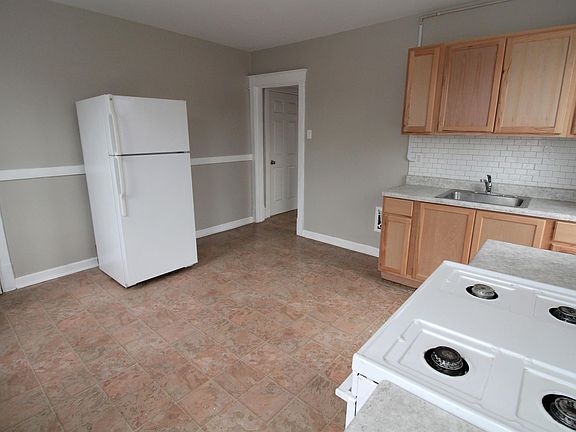 2nd image of 3614 Gasconade St #A