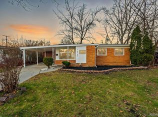 14530 Leslie St, Oak Park, MI 48237