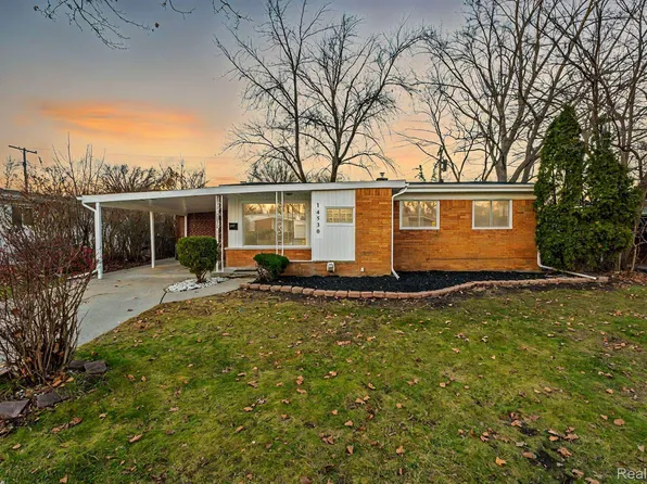 14530 Leslie St, Oak Park, MI 48237