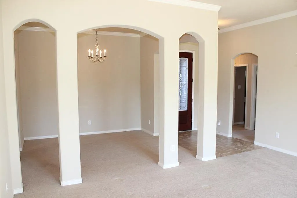 3 bed, 2.0 bath, 1749 sqft, $1,925 — Photo 3