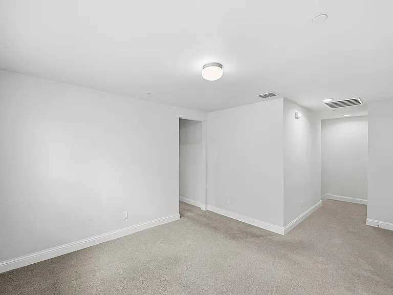 5960 Bursey Rd — Photo 36