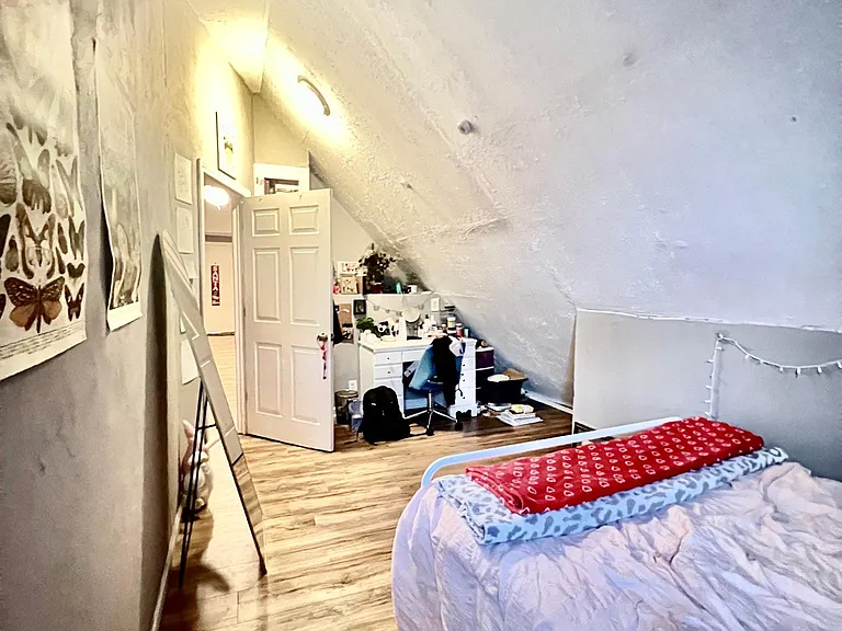 13 Phillips St — Photo 33