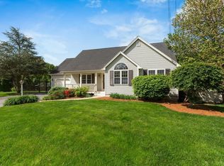 51 Old Stagecoach Rd, Attleboro, MA 02703