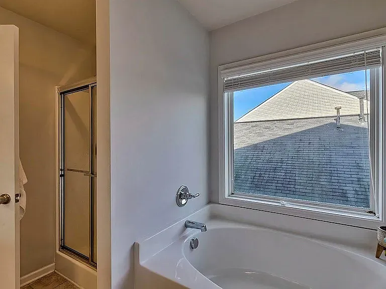 488 Freshwater Dr — Photo 9