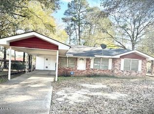103 Holly St, Pineville, LA 71360