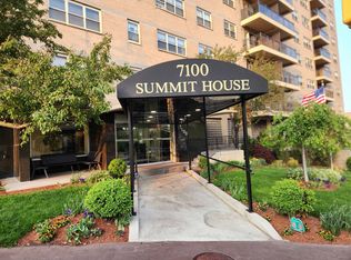 7100 Boulevard East #1E, West New York, NJ 07093